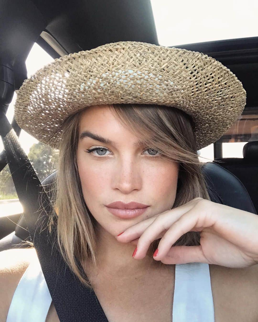 ストーミ・ヘンレイさんのインスタグラム写真 - (ストーミ・ヘンレイInstagram)「Headed to the desert, bored, taking a million pics in my new hat, report back later...」6月27日 10時01分 - stormibree