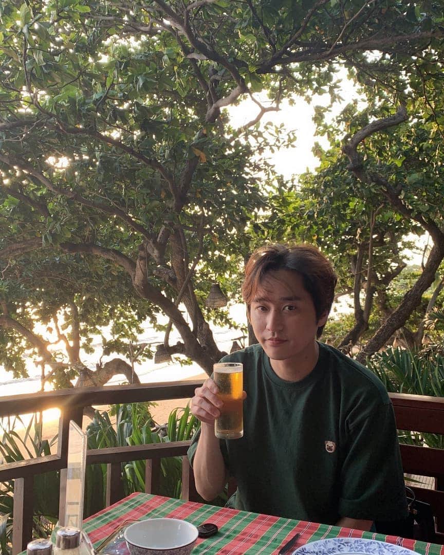 ホ・ジョンミンのインスタグラム：「원없이 더 놀고 싶은 나이 #파타야」
