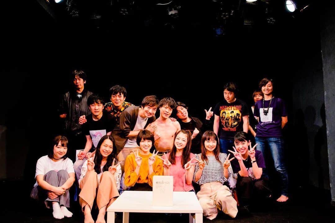 大西沙紀さんのインスタグラム写真 - (大西沙紀Instagram)「劇団藤村聖子 第3回公演『かまってちゃん、と』沢山の方にご来場頂き、また、キャスト、スタッフの方々に恵まれ本当に幸せな4日間を過ごすことが出来ました。 約90分。 出番の無いシーンを楽屋で息を潜めて過ごした。 開演前息を殺して爆笑していた。  その全部が舞台の上につながるような感覚をくれました。下北沢OFF OFFシアター、ありがとう。  #劇団藤村聖子 #かまってちゃんと #劇しょこ」6月27日 10時26分 - sakionishi