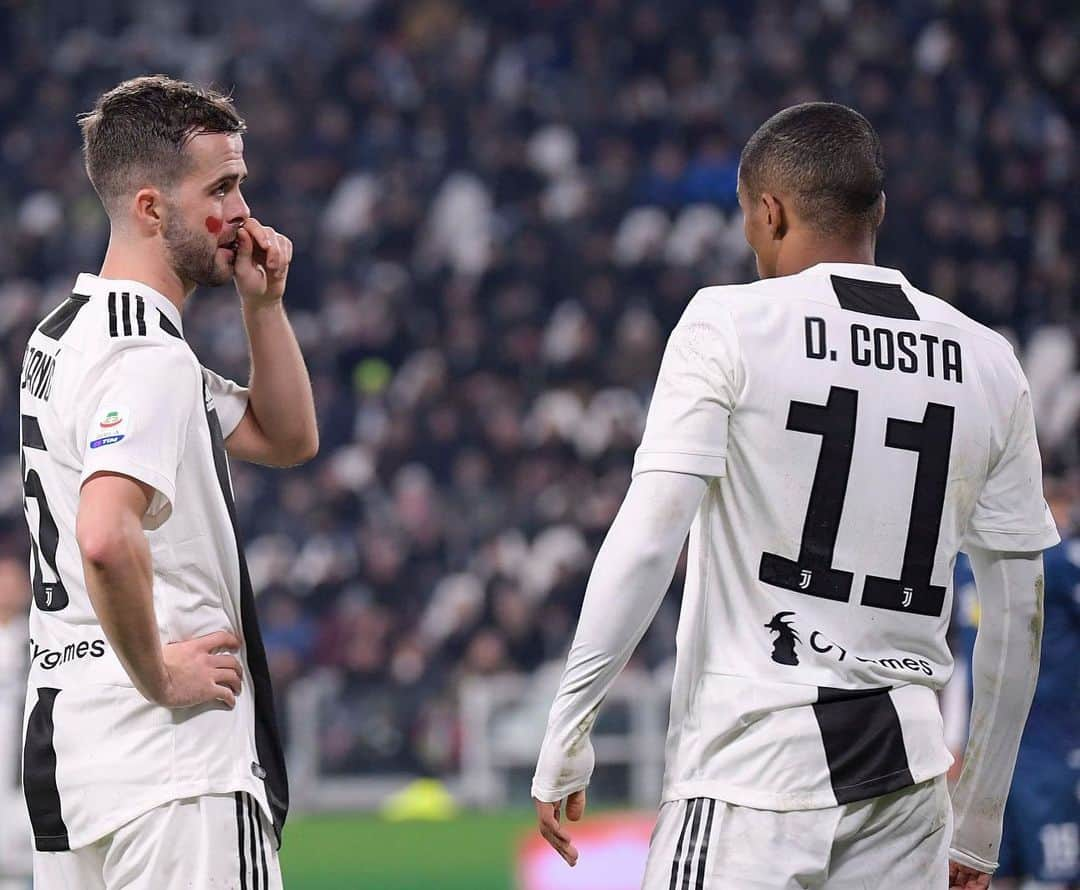 ダグラス・コスタさんのインスタグラム写真 - (ダグラス・コスタInstagram)「Tô ligado que logo mais vai começar uma temporada insana meu bro @miralem_pjanic」6月27日 10時56分 - douglascosta