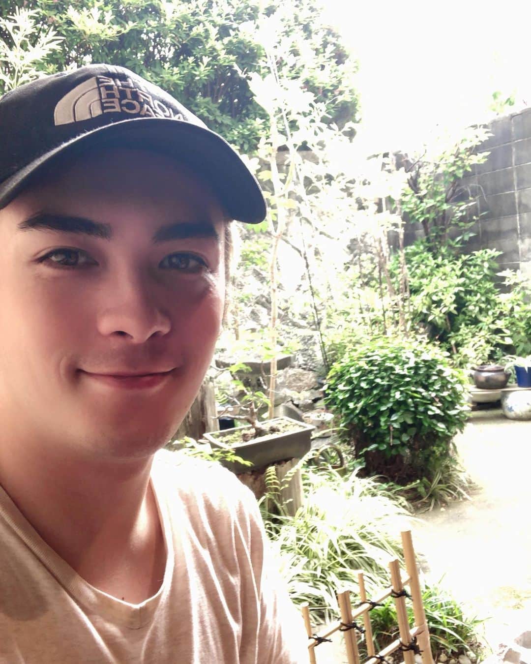 冨森ジャスティンのインスタグラム：「30歳になりました🎉🎂 これからも頑張っていきますので、よろしくお願いします😊 写真は先日の京都にて！ 風流ですな〜。 観光客感すごいけど。」