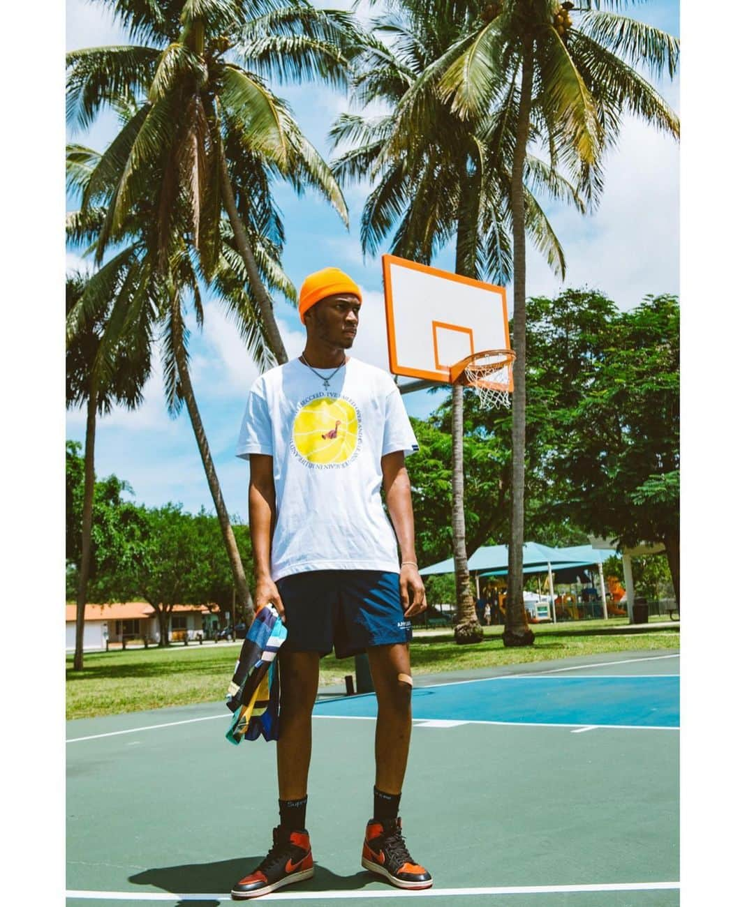 アップルバムさんのインスタグラム写真 - (アップルバムInstagram)「2019,Spring/Summer Collection. MIAMI shooting🌴  Photographer/ Cherry chill will Stylist/ Shintaro Kurokawa(Krkw.net) Coordinator/ Aki Ikejiri  #applebum #miami #lookbook #summertime」6月27日 11時41分 - applebum_tokyo