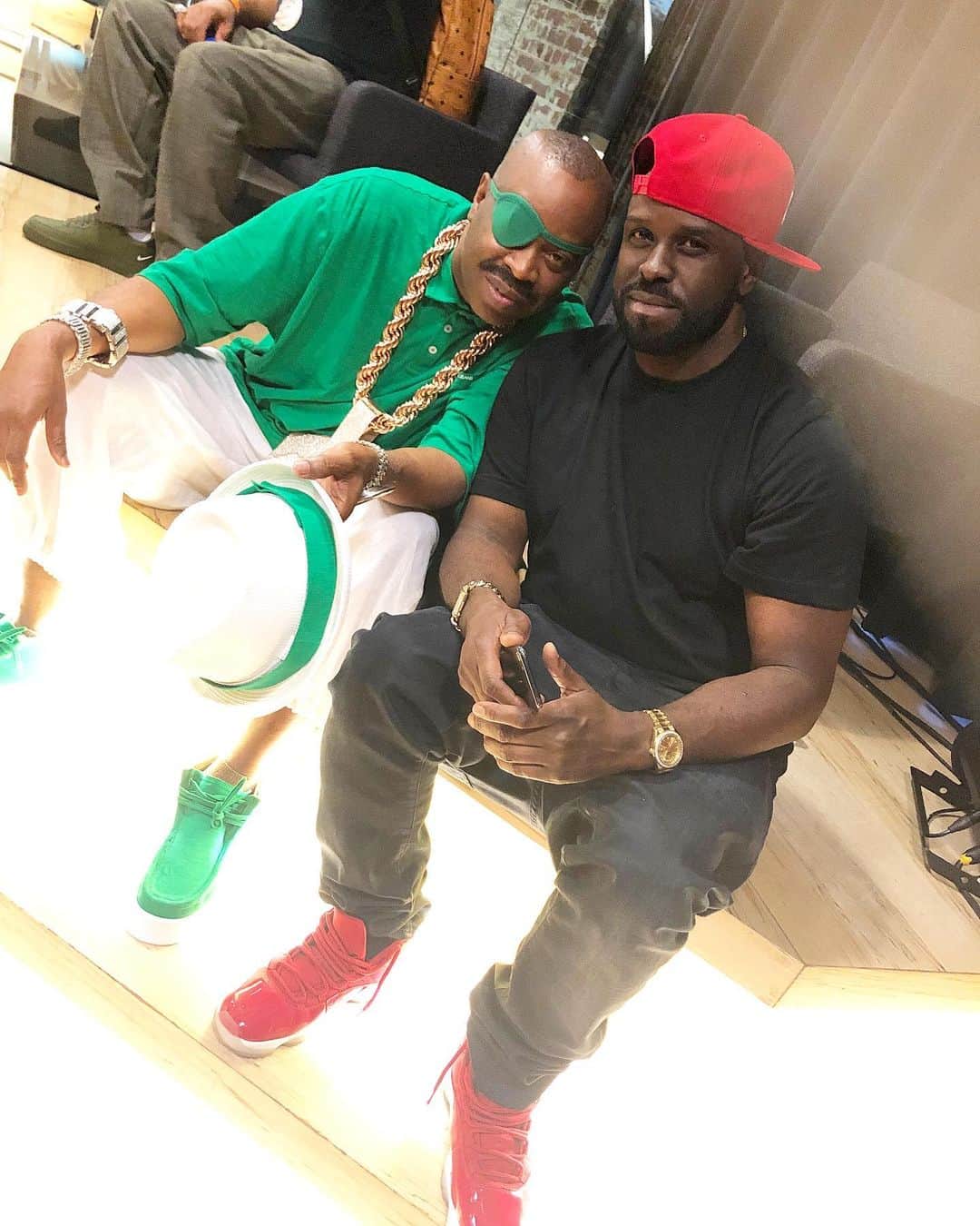 ファンクマスター・フレックスのインスタグラム：「Shhhhhh! Private Event! Slick Rick/YouTube event! So mean! @kooldjredalert on the set! (Playing them NEW Slick Rick joints! Mandy, Dj Kaos, Ralph McDaniels, Salaam, Large Professor! @litdigitaldjs」