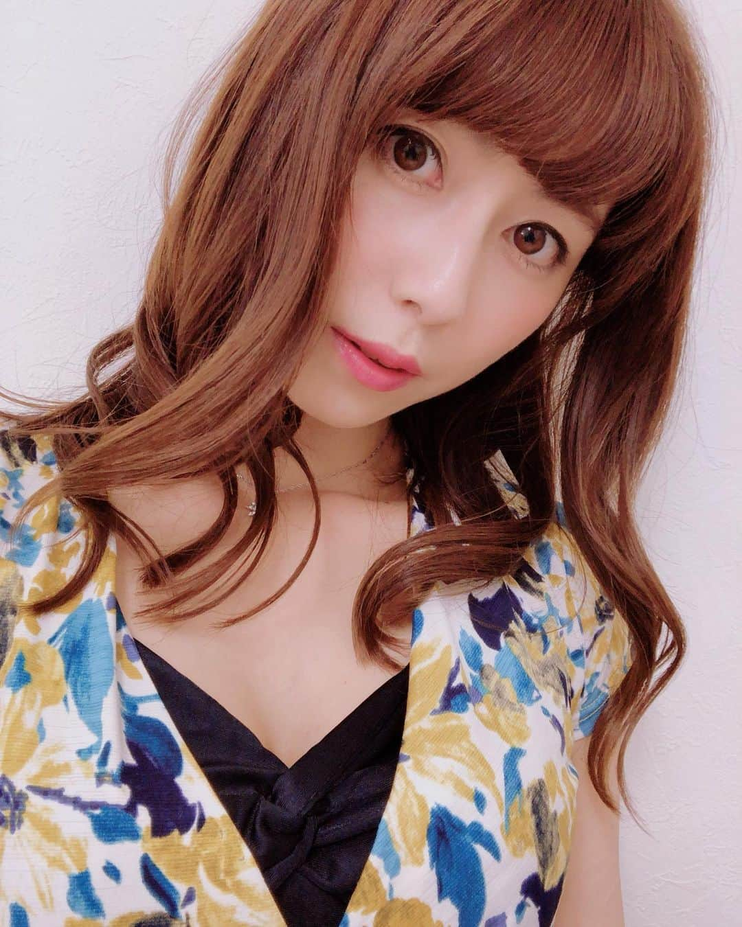 小坂温子さんのインスタグラム写真 - (小坂温子Instagram)「@mimigrant_official 📸 先日、撮影してきました👗✨ 発売が楽しみです🥰💛😆💛 #美人ワンピース  #mimigrant  #ミミグラント  #ワンピース 💛👗💙👗❤️」6月27日 12時13分 - kosaka_atsuko