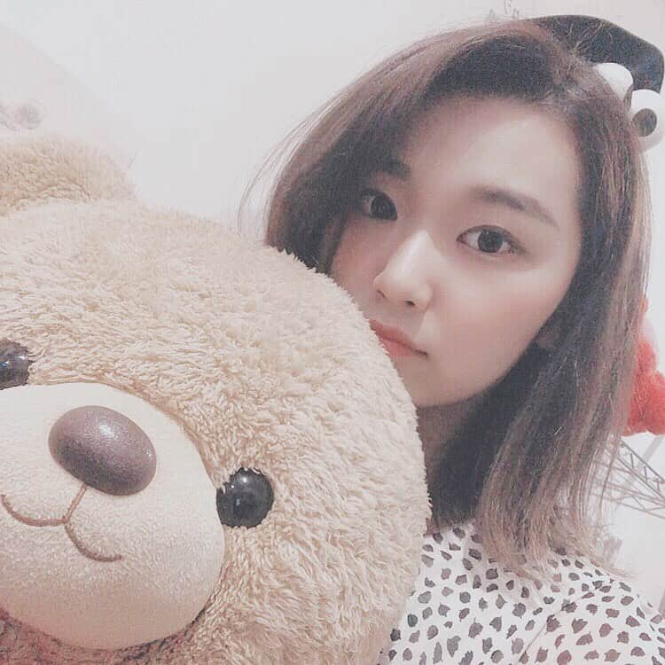 出口真衣のインスタグラム：「🧸🧸🧸 ・ 画質粗め ・ ・ #selfie#ゆるふわ#メイク#ナチュラルメイク#茶髪ボブ#ボブ#巻き髪#夏メイク#ポイントメイク#大人シンプル#大人カジュアル#女子力#今日のコーデ#おしゃれさんと繋がりたい #サロンモデル#可愛い#cute#model#モデル#ファッション#写真撮ってる人と繋がりたい#お洒落さんと繋がりたい#グルメ好きな人と繋がりたい#スイーツ好きな人と繋がりたい#モデル#気になった人フォロー#instagood#like4likes」