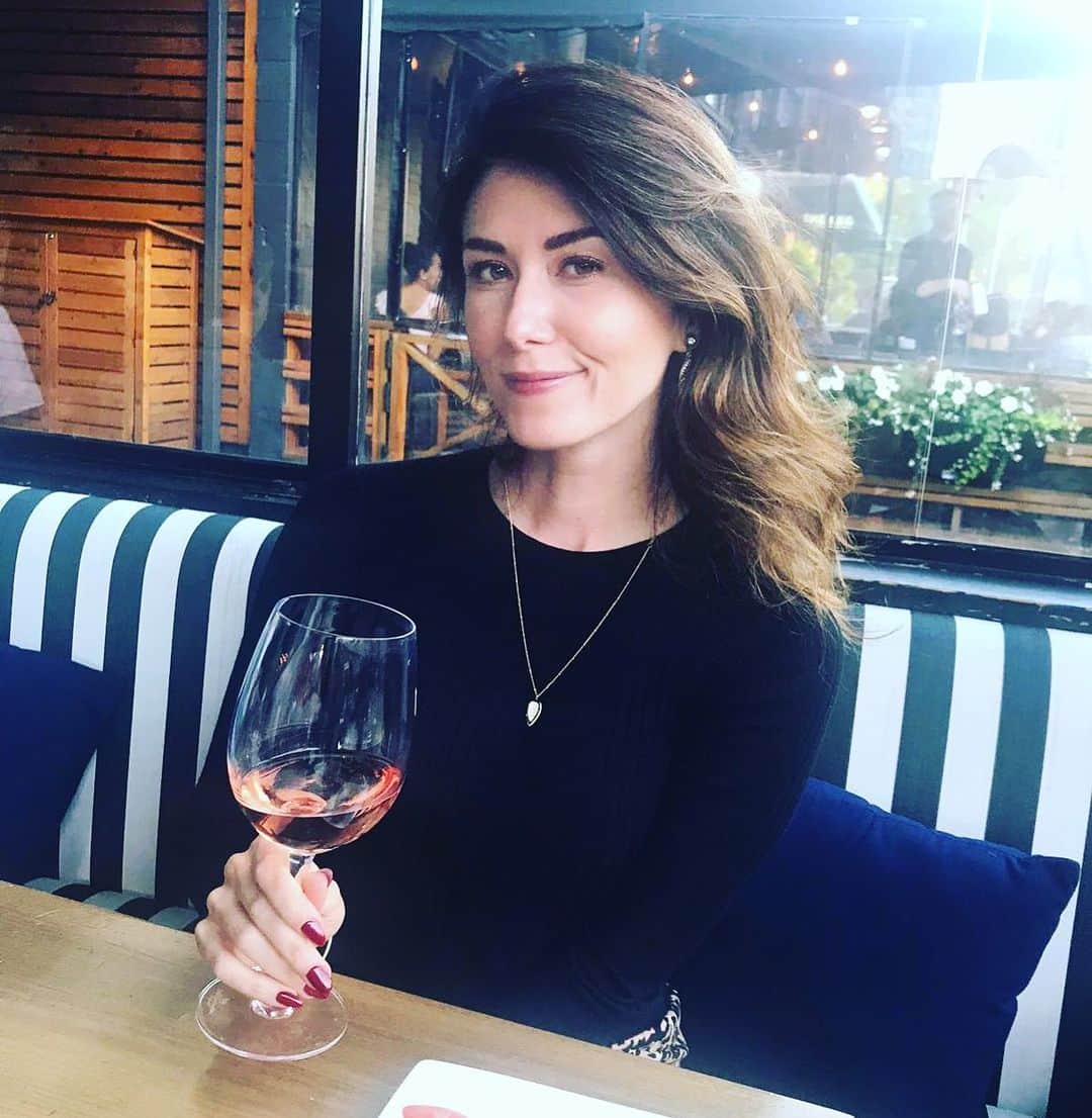 ジュエル・ステイトさんのインスタグラム写真 - (ジュエル・ステイトInstagram)「Here’s me at work again, just kidding, I’m on a patio drinking wine」6月27日 12時51分 - jewelstaite