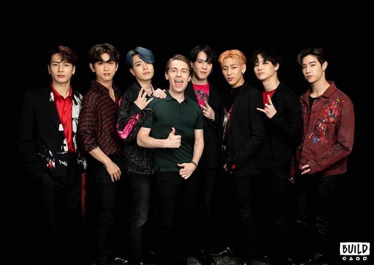 GOT7さんのインスタグラム写真 - (GOT7Instagram)「GOT7 2019 WORLD TOUR 'KEEP SPINNING' IN NEWARK  Great seeing you again @jeff__benjamin ! Thank you @buildseriesnyc !💚 cr. Noam Galao  #GOT7  #갓세븐  #GOT7_SPINNINGTOP  #GOT7_BETWEEN_SECURITY_AND_INSECURITY #GOT7_ECLIPSE #GOT7WORLDTOUR  #GOT7_KEEPSPINNING  #GOT7onBUILDseries」6月27日 13時41分 - got7.with.igot7