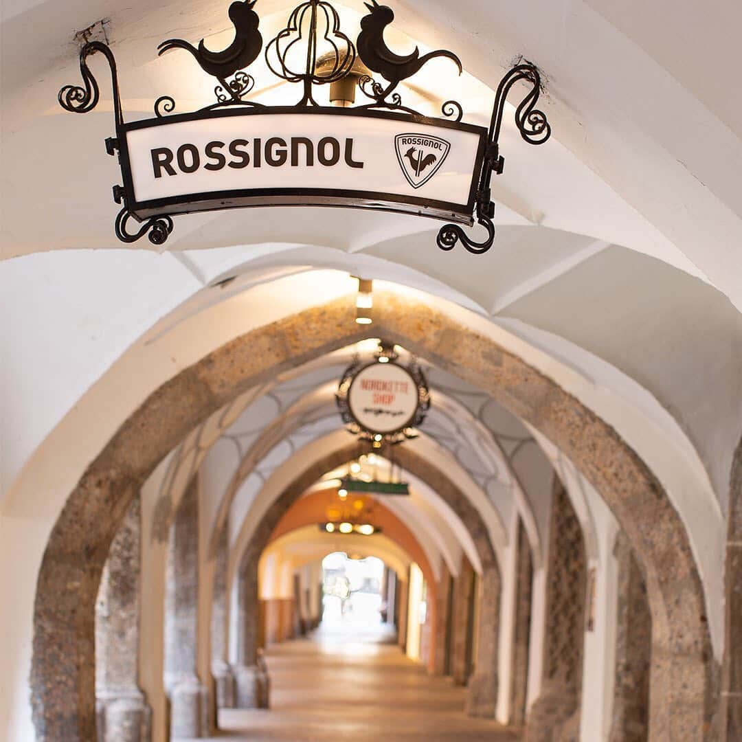 ロシニョールさんのインスタグラム写真 - (ロシニョールInstagram)「Our new store in Innsbruck, Austria, is now open ! Come visit us #rossignolapparel #anotherbestday #innsbruck #austria 📷 @dokund」6月27日 23時05分 - rossignol