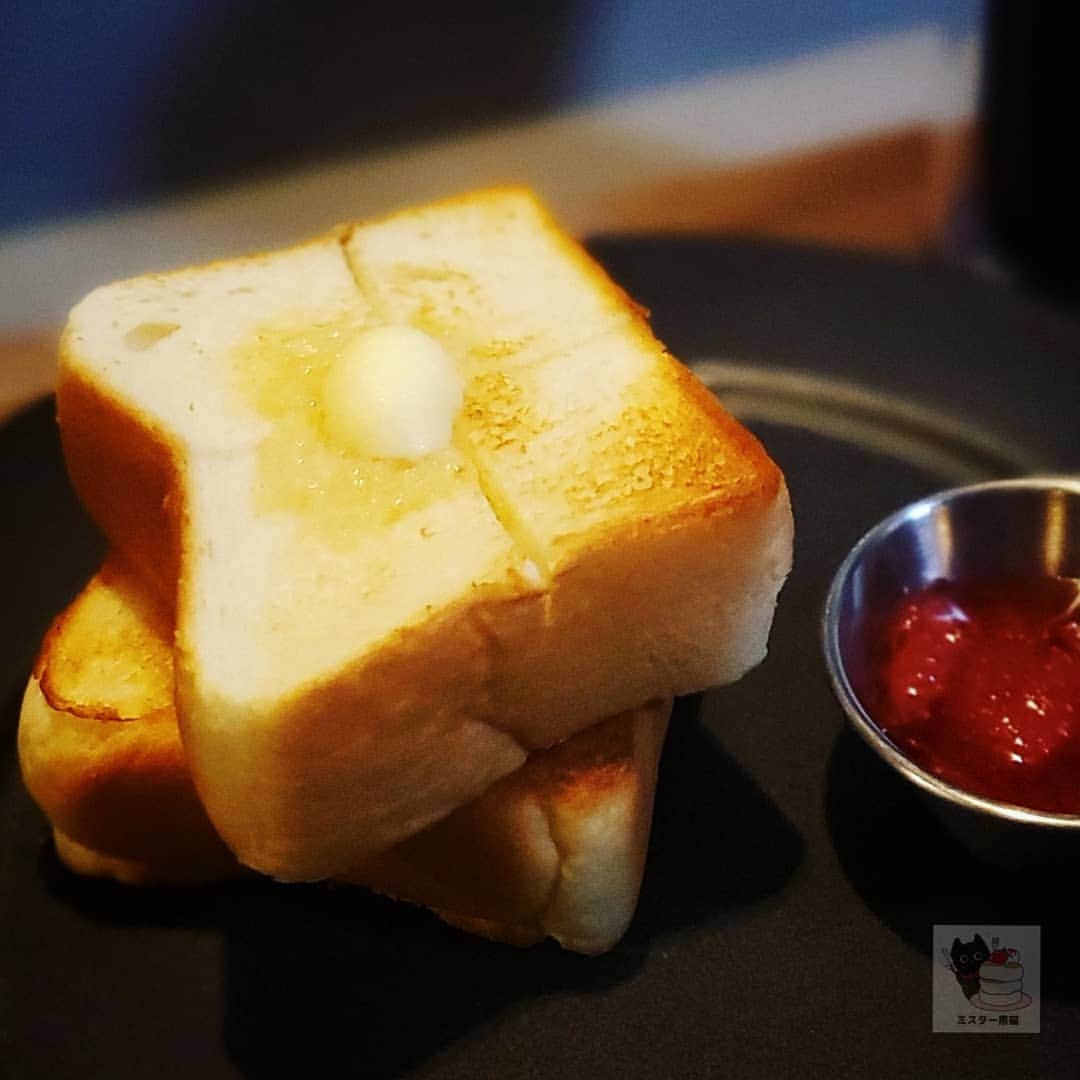 ミスター黒猫（黒猫仙人）のグルメインスタ