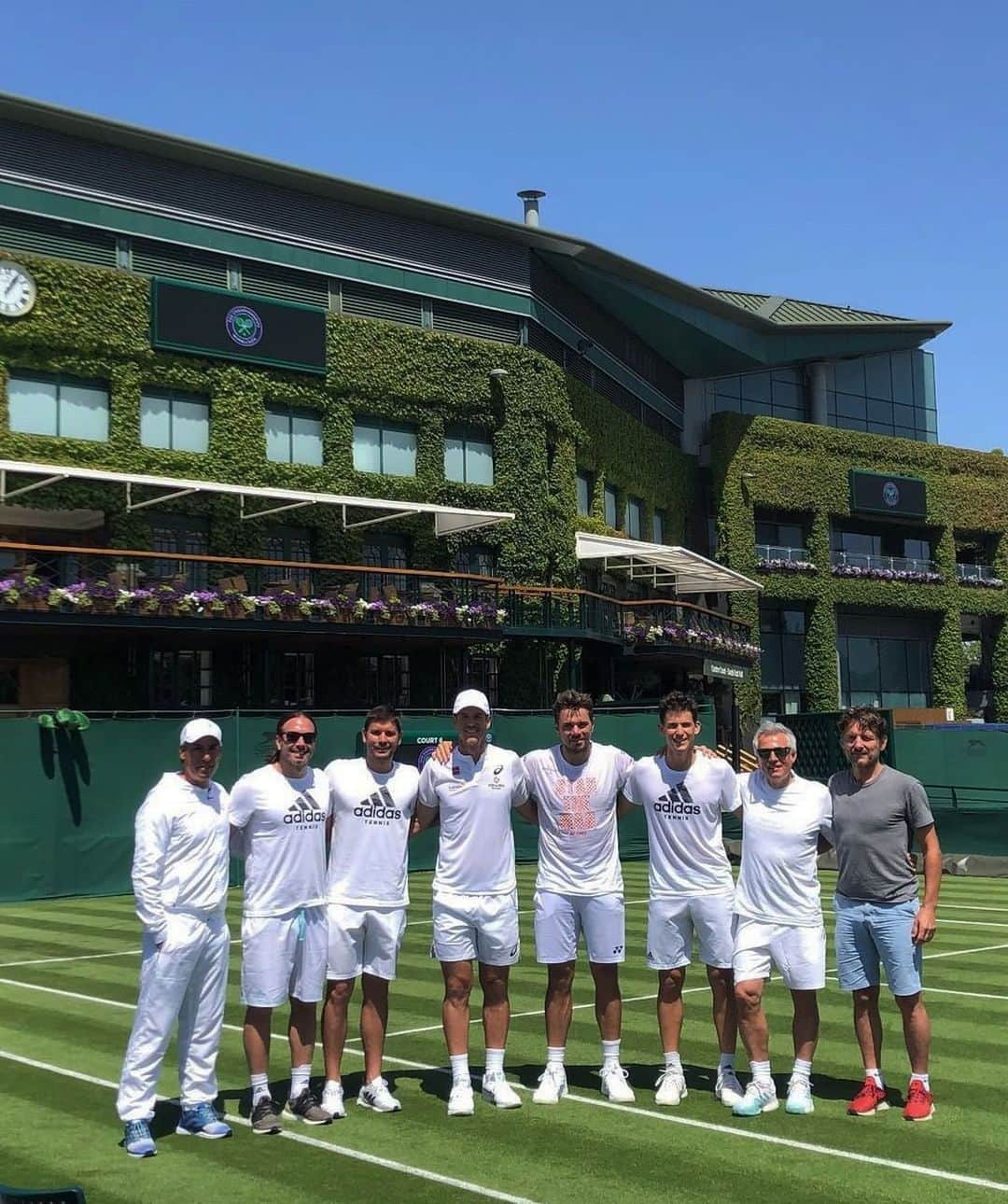 スタニスラス・ワウリンカさんのインスタグラム写真 - (スタニスラス・ワウリンカInstagram)「Preparation is 🔑 and there’s no better way to do it than with this group! 👌🏻🏋🏻‍♂️🎾🌱🏃🏻‍♂️💥🙏🏻 #wimbledon #practice #enjoy #hardwork #trusttheprocess」6月27日 23時16分 - stanwawrinka85