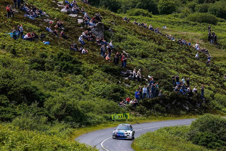 ケン・ブロックさんのインスタグラム写真 - (ケン・ブロックInstagram)「Check it out: here’s a gallery of some of my favorite action shots from last weekend’s Donegal Rally of my 90’s Ford Escort RS Cossie V2 in action on those incredible Irish tarmac stage roads. Enjoy! Click the link in my bio to see my new YouTube episode about the rally. #DonegalRally #CossieWorldTour #BlockEscortCossieV2」6月27日 23時19分 - kblock43