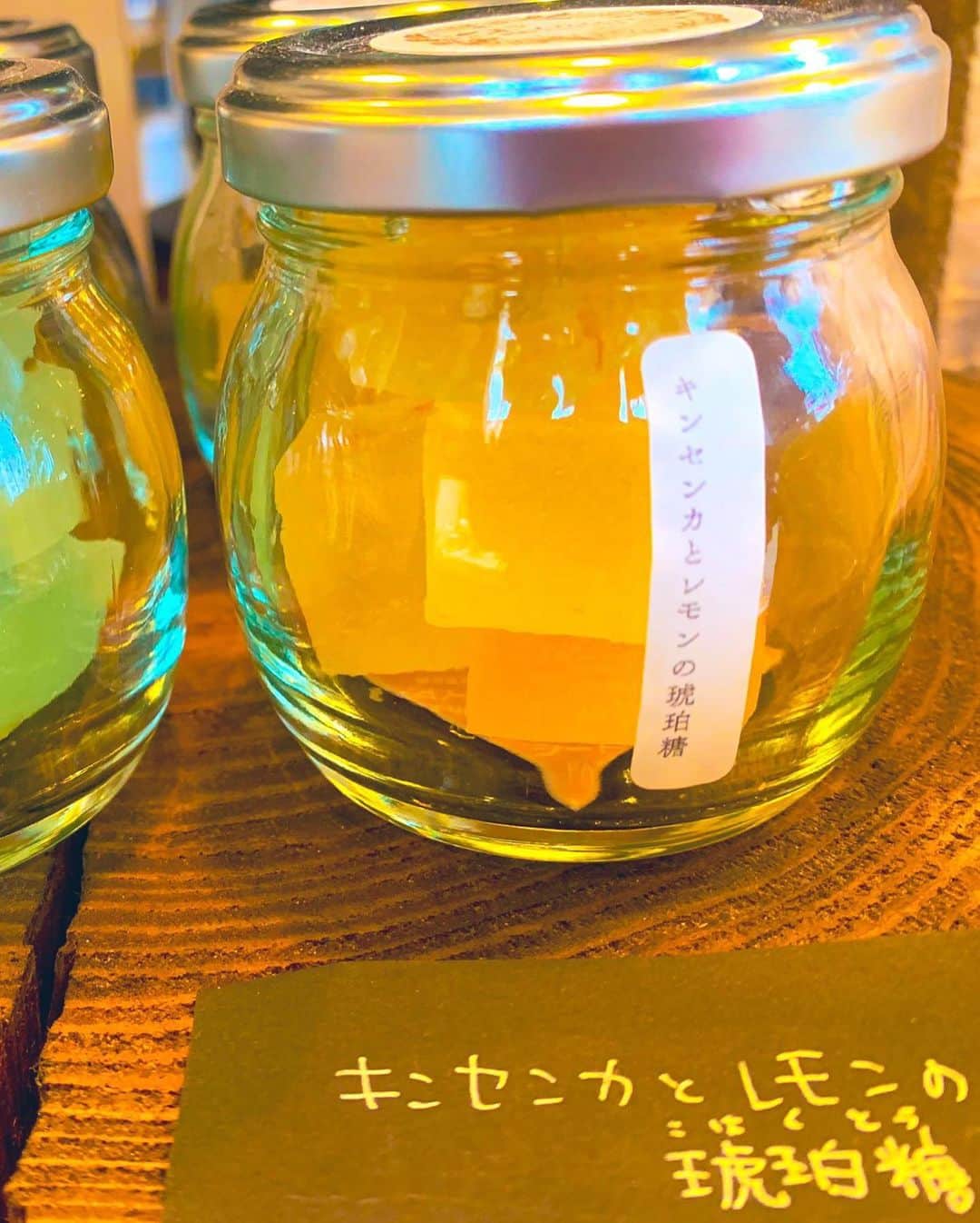 浜平恭子さんのインスタグラム写真 - (浜平恭子Instagram)「神戸の花隈駅北にある、めちゃカワな米粉sweetsのお店「kinun.」さん(๑′ᴗ‵๑) 愛知県最南端の田原市に生まれ育ったパティシエさん、実家が農業をされていたことから米粉を使ったスイーツを通して農家さんの思いや食材の美味しさを広げてゆきたいとオープンされました✨ 優しくて笑顔になれるお菓子たちにキュン💖 明日のKiss FM KOBE「4SEASONS」でご紹介します💐  #日韓往復 #ラジオDJ #浜平恭子 #KissFMKOBE #한일커플 #한일부부 #한일왕복 #라디오DJ #하마히라쿄코 #神戸 #花隈 #kinun #米粉 #米粉スイーツ #神戸スイーツ」6月27日 23時19分 - hamahi1231