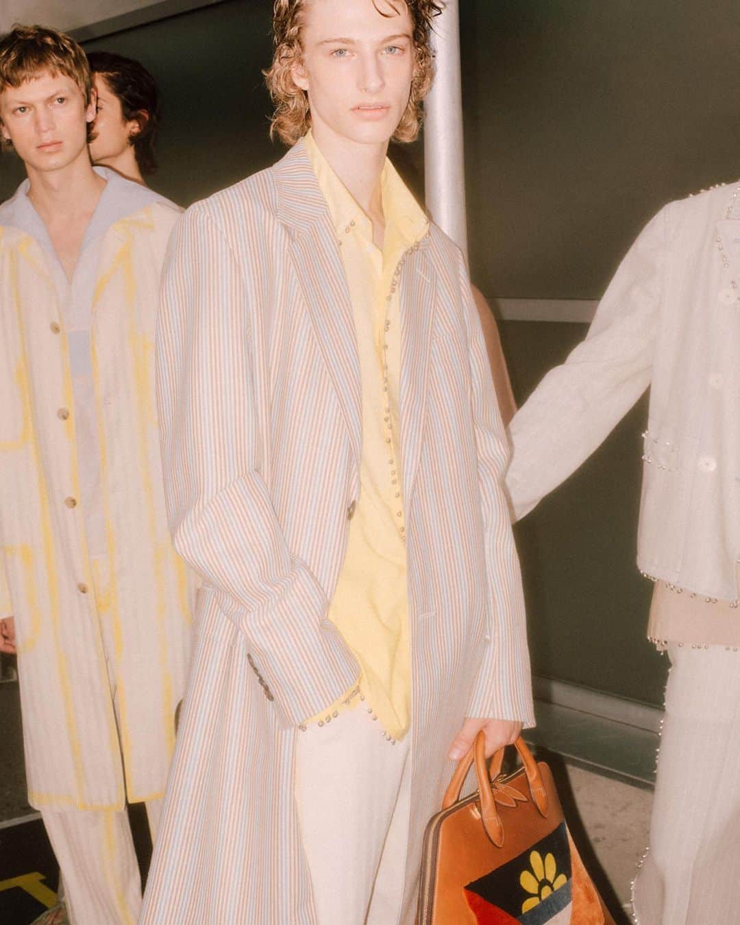 ランバンのインスタグラム：「Behind-the-scenes from the #LanvinPleinSoleil show by @brunosialelli for the #LanvinSS20 collection. Captured by @pascalearnaud  #LanvinbyBrunoSialelli」