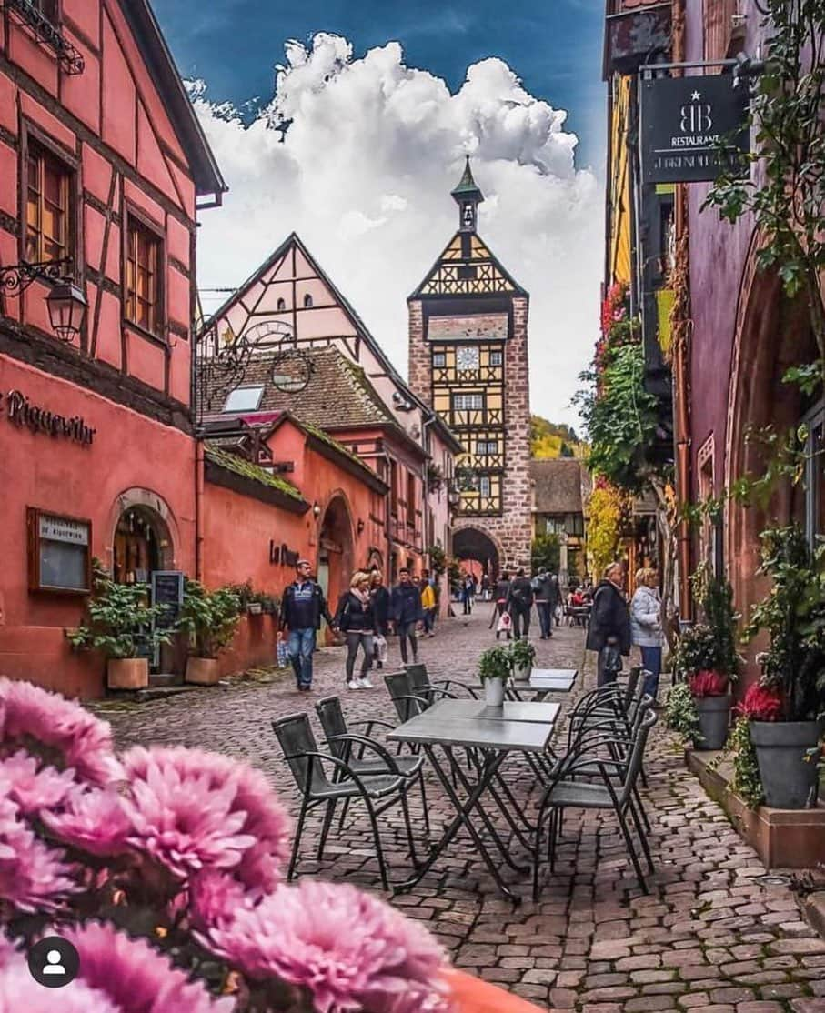 Wonderful Placesさんのインスタグラム写真 - (Wonderful PlacesInstagram)「Riquewihr - France ✨💖💖💖✨ . Picture by ✨✨@liv_hanna_d✨ #wonderful_places for a feature 💖」6月27日 23時51分 - wonderful_places