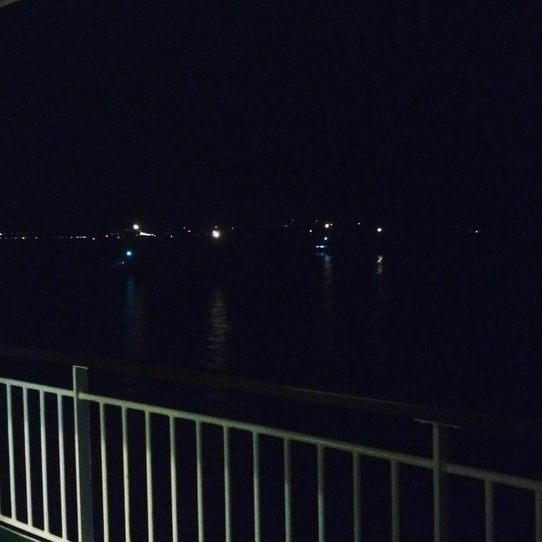 月亭太遊さんのインスタグラム写真 - (月亭太遊Instagram)「夜の海。 皆さんお疲れ様です。  #sea #海 #船」6月27日 23時51分 - taiyuexpo2025