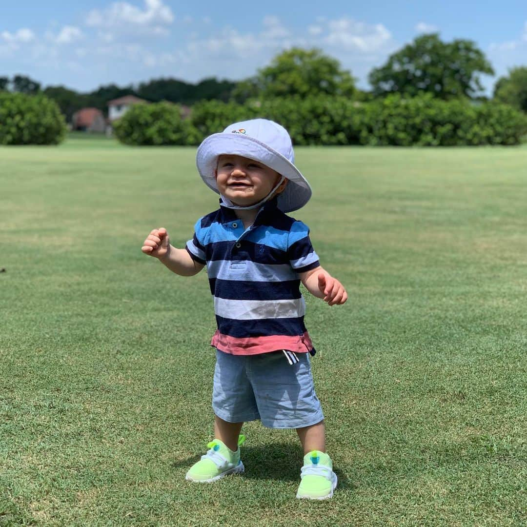 スーザン・ペターセンさんのインスタグラム写真 - (スーザン・ペターセンInstagram)「When Iam out practicing and this little cutie shows up💙 #mamasboy #love」6月28日 0時13分 - suzannpettersen