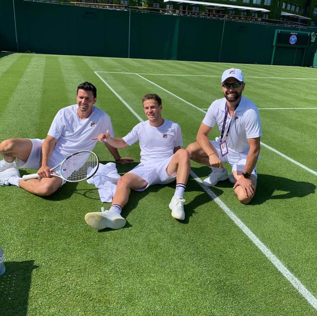 ディエゴ・シュワルツマンさんのインスタグラム写真 - (ディエゴ・シュワルツマンInstagram)「Wimbledon 2019 👀🤷‍♂️🤦‍♂️😂🌱🙄」6月28日 0時13分 - dieschwartzman