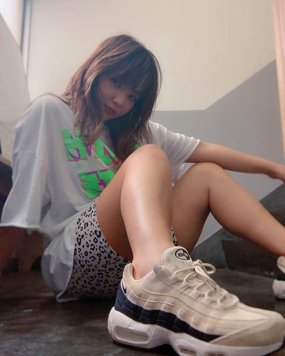 野呂佳代さんのインスタグラム写真 - (野呂佳代Instagram)「lafarfa 撮影終わり💚 今日の私服です👟💛💙💚💙💛 tops#bershka  sale half leggings#forever21  sneaker#nikeairmax #lafarfa  #plussize  #plussizemodel  #plussizefashion」6月27日 15時47分 - norokayotokyo