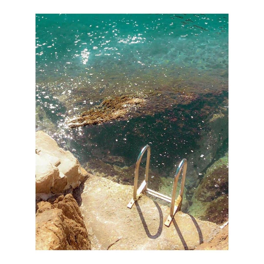のインスタグラム：「#alwaysonmymind ☀️🔥 #mood #summer #vibes #takemethere #inspiration #ocean #nature #dorotheesview #daydreaming #traveltheworld 📸 by @ludellavilla」