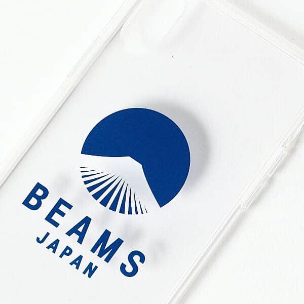 BEAMS JAPANさんのインスタグラム写真 - (BEAMS JAPANInstagram)「＜BEAMS JAPAN ロゴ iPhone X・XS クリアケース＞ ご好評いただいております ロゴ入りiPhoneケース、 新たにX・XSサイズが加わりました！ . バンパー部には柔らかいTPU素材、 パネル部分にはポリカーボネートを使った ハイブリッド仕様の BEAMS JAPANロゴ入りiPhoneX・Xsケース。 ハイブリッド型の特徴として、 着脱時のiPhone本体への負担や、 ケース自体の破損を軽減しています。 ご自身用はもちろん、 お土産としても喜ばれる スーベニールアイテムです！！ . ▼color:RED/NAVY ▼price:¥2,800+tax  BEAMS JAPAN 1F ☎︎ 03-5368-7314 #beams  #beamsjapan  #beamsjapan1st  #ビームスジャパン #新宿 #新宿三丁目 #日本製 #madeinjapan #アイフォンケース #iPhone #ロゴ入り #限定 #新入荷」6月27日 16時09分 - beams_japan
