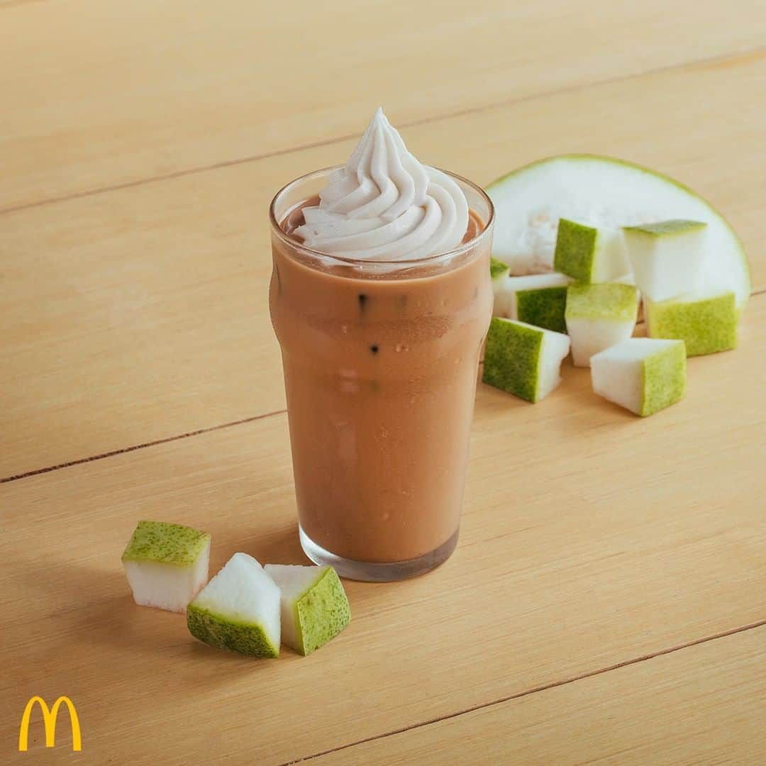 McDonald's Philippinesさんのインスタグラム写真 - (McDonald's PhilippinesInstagram)「It’s sweet. It's refreshing. And it's only Php 49! Give in to your craving and try the Wintermelon Milk Tea McFloat. Get it now via McDelivery! #TaraMilkTeaMcFloat」6月27日 16時59分 - mcdo_ph