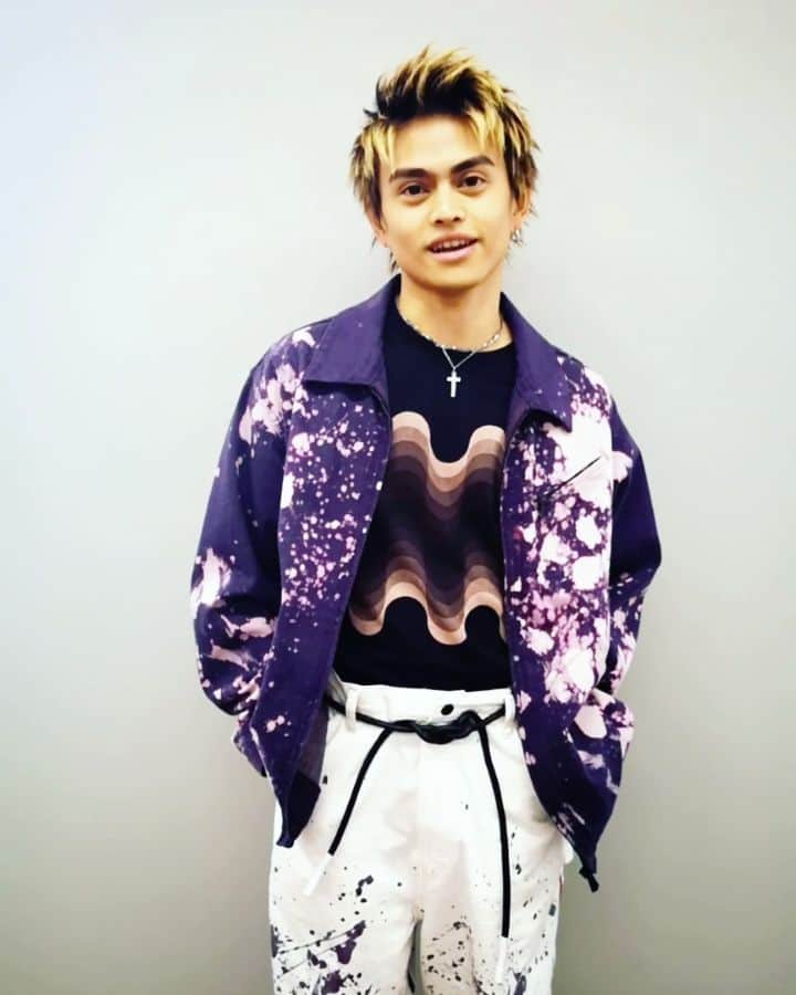 M-ON! MUSIC｜エムオンミュージックのインスタグラム：「﻿ ＼#あっちむいてホイ／﻿﻿ ﻿﻿ #FlowBack(@flowback_insta)の﻿﻿ #好きバナ ～好きなこと 好きなだけ～﻿ を公開！﻿﻿ ﻿﻿ 第2弾は﻿﻿ #REIJI(@flowback_reiji )が﻿﻿ #絵を描くこと について語ります。﻿﻿ ﻿﻿ #キメキメなあっちむいてホイ﻿ #笑い声はTATSUKI﻿ ﻿ 【#好きバナ 公開日時】﻿﻿ 6/26（水）17:00 MARK﻿﻿ 6/27（木）17:00 REIJI﻿﻿ 6/28（金）17:00 JUDAI﻿﻿ 6/29（土）17:00 TATSUKI﻿﻿ 6/30（日）17:00 MASAHARU」