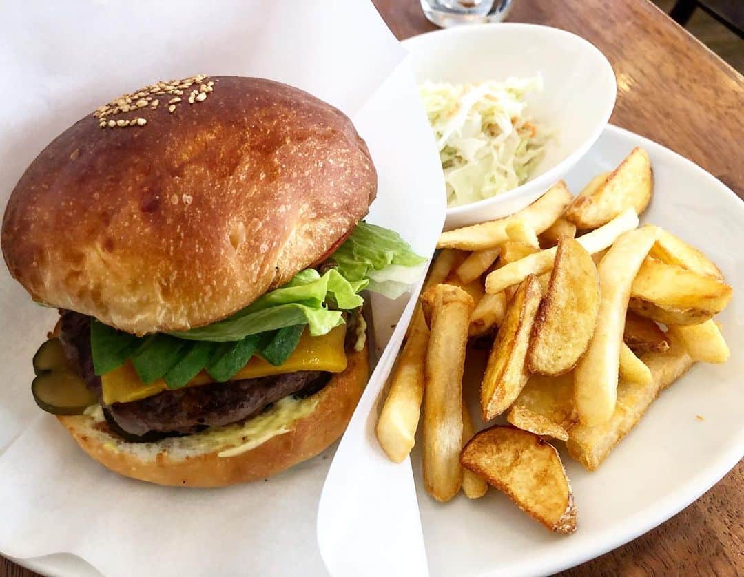 前田彩名のグルメインスタ