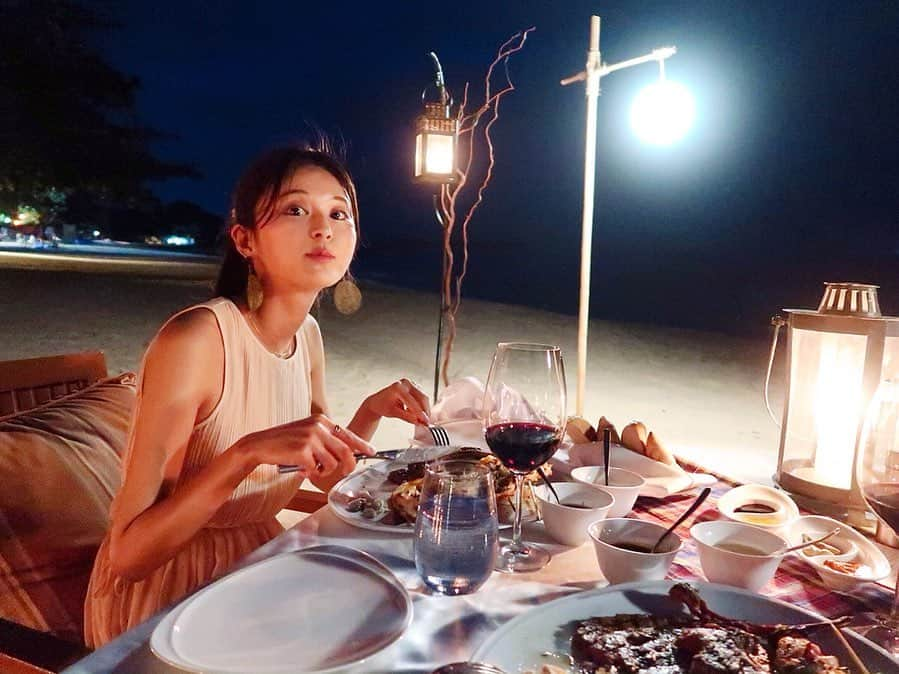 東野佑美さんのインスタグラム写真 - (東野佑美Instagram)「お久しぶり🥺♥♥ . . #6月は一瞬 #インスタ久々 #店員さんが可愛いプレート作ってくれてた😭🎂🎉 #birthdaytrip #kosamui #でも今は #bali🌴 #帰ったらやること山積み #しーらない #🙊🙊🙊」6月27日 17時33分 - yumi.higashino