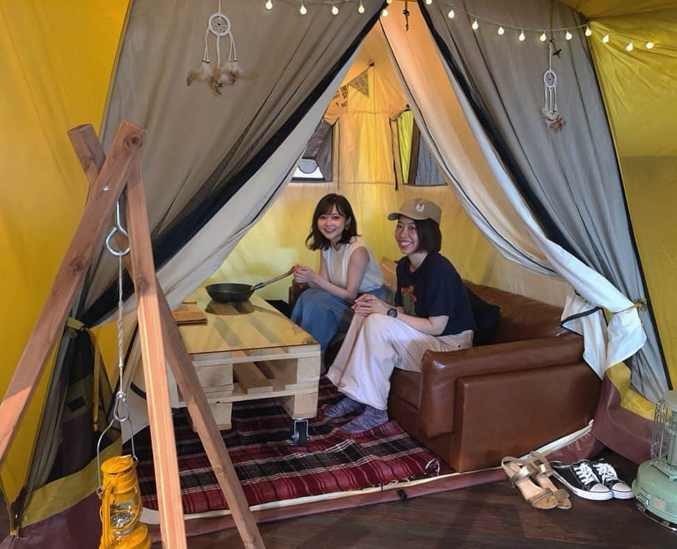 吉田悠希さんのインスタグラム写真 - (吉田悠希Instagram)「❤︎ 【6/26(水)の#夕暮れwonder4 】 キャンプが疑似体験できるカフェ 『ogawa GRAND lodge CAFE』 から 中継お届けしました⛺️ 実際のテントの中で、カフェができるので #テント や #キャンプグッズ をお試ししたい方 気軽にキャンプ体験がしたい方に とってもおすすめのお店です✨  #ハンモック の席も体験！ 座り心地が最高で欲しくなりました〜〜🥰 #キャンプカフェ #花小金井カフェ #ニッポン放送 #吉田悠希」6月27日 17時57分 - yuki__yoshida__914