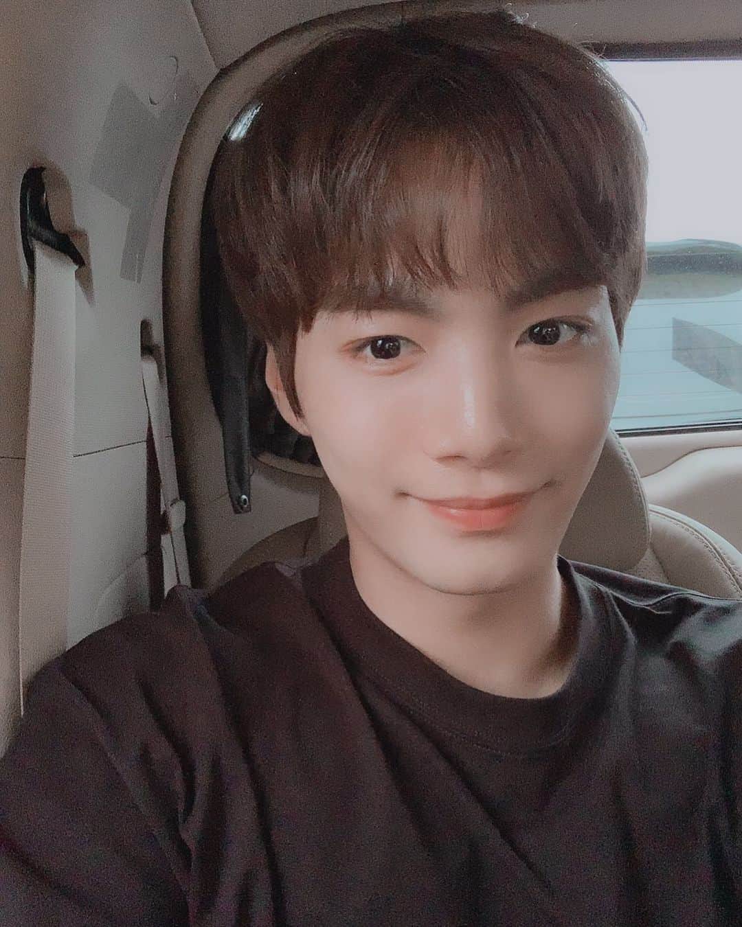 JR さんのインスタグラム写真 - (JR Instagram)「즐겁게 다녀올게요~🐢」6月27日 18時15分 - __jonghyeon