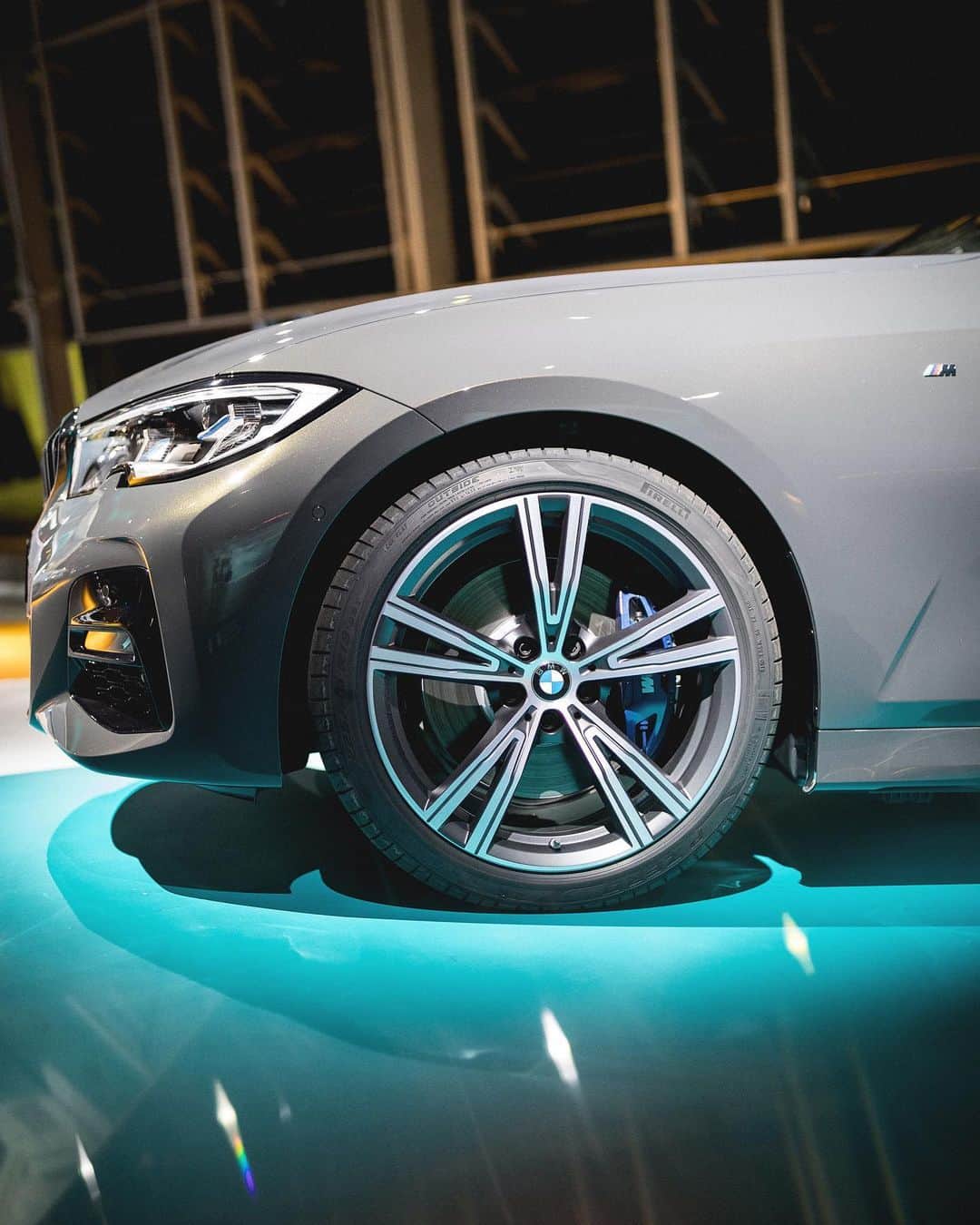 BMWさんのインスタグラム写真 - (BMWInstagram)「Captivating look and powerful stance. Debuting the all-new BMW 3 Series Touring at #NEXTGen. #THE3 #BMW #3Series」6月27日 18時46分 - bmw