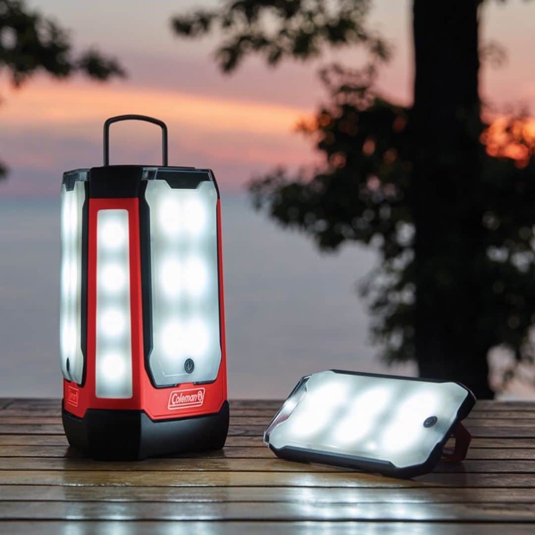 Coleman Japanのインスタグラム：「【もしもの為に備えよう！】 発光パネルが分割、充電もできる『マルチパネルランタンシリーズ』や、過放電を防ぐ『バッテリーガード™シリーズ』。 キャンプだけでなく、いざという時にも活躍する便利なLEDライトを備えよう💡 ・ ・ ・ #灯そうColeman #灯そうコールマン #灯そう #Coleman #コールマン #Lantern #ランタン #LEDランタン #Camp #キャンプ #Outdoor #アウトドア #クアッドマルチパネルランタン #2マルチパネルランタン #バッテリーガード #防災グッズ」