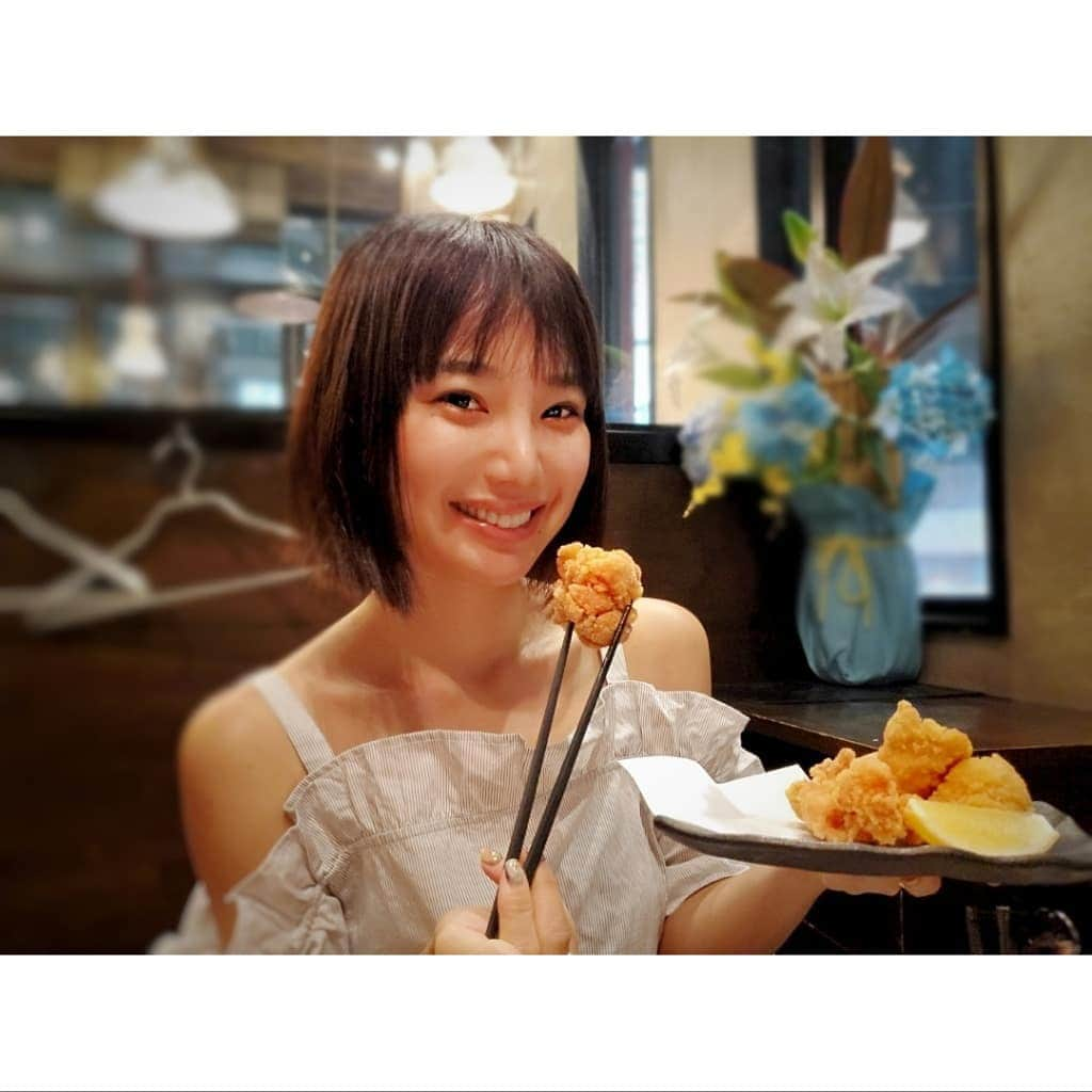 保坂玲奈さんのインスタグラム写真 - (保坂玲奈Instagram)「🐔 . 唐揚げ×ハイボール 最強の組み合わせ🥺🔥 . 武蔵小杉の焼き鳥すみれで ハイカラフェア 大山鶏唐揚げ+ジムビームハイボール コラボメニューを頂きました♡ . 美味しくてコスパ最強に良いし 店員さんが丁寧で居心地良いの✨ . 友達とさく飲みする時にも また行きたいな🍻 . . . #焼き鳥すみれ #焼き鳥すみれ武蔵小杉 #焼き鳥すみれ武蔵小杉店 #焼き鳥smile #焼き鳥 #唐揚げ #ジムビーム #ハイボール #大山鶏 #コラボメニュー #サク飲み」6月27日 19時02分 - __renao_0707