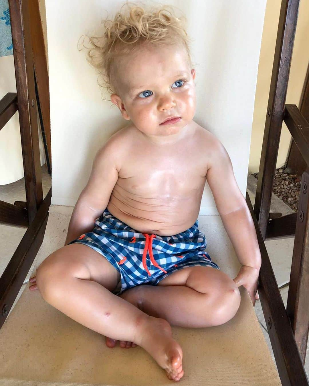 キアラ・フェラーニさんのインスタグラム写真 - (キアラ・フェラーニInstagram)「Full of sunscreen and ready for the beach 👶🏼 #TheFerragnez」6月28日 0時39分 - chiaraferragni