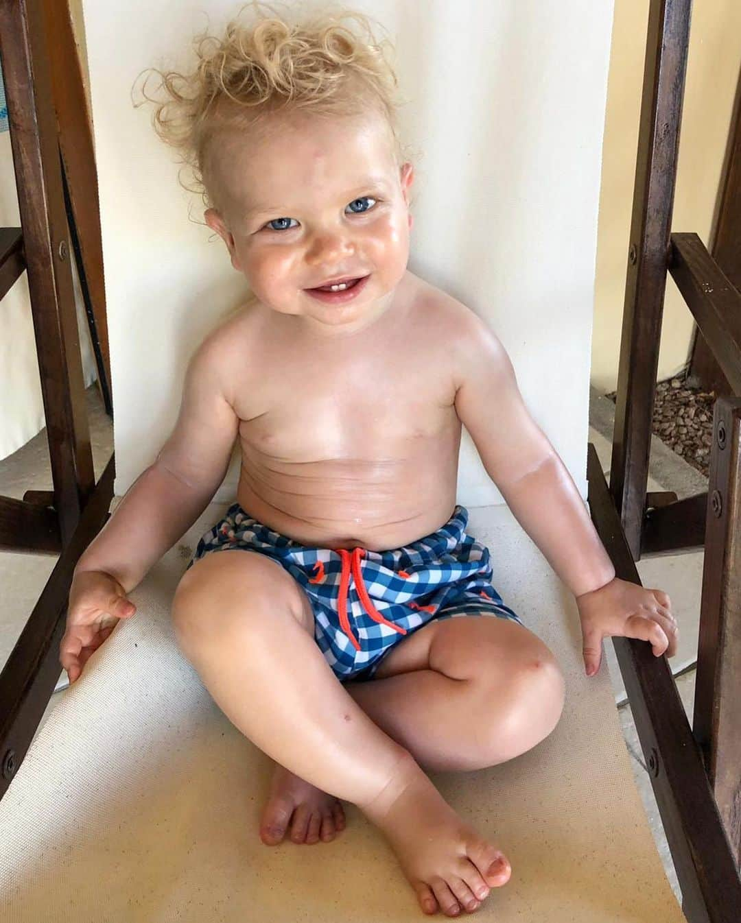 キアラ・フェラーニさんのインスタグラム写真 - (キアラ・フェラーニInstagram)「Full of sunscreen and ready for the beach 👶🏼 #TheFerragnez」6月28日 0時39分 - chiaraferragni