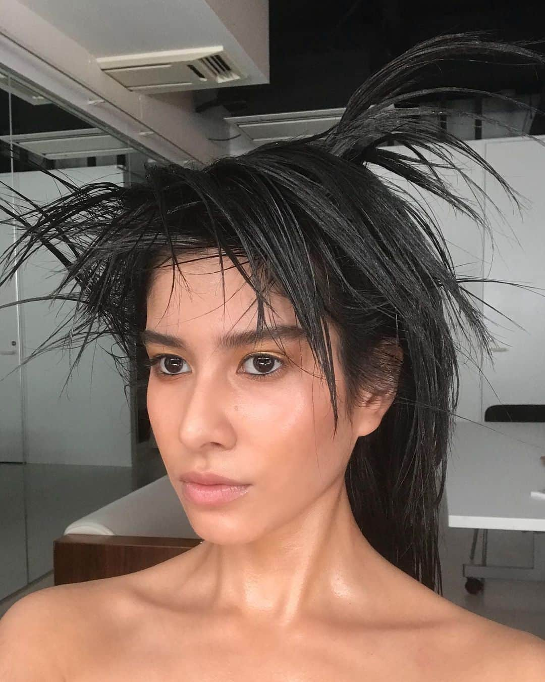 Julia Abe Brazilianさんのインスタグラム写真 - (Julia Abe BrazilianInstagram)「lots of things were done to my hair tdy lol」6月27日 19時40分 - juliasumire