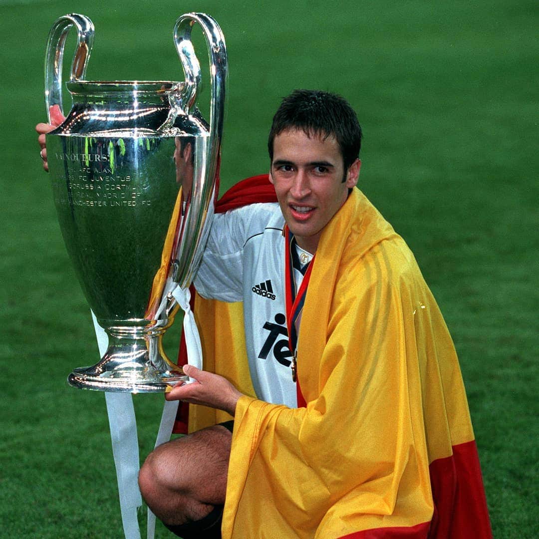 UEFAチャンピオンズリーグさんのインスタグラム写真 - (UEFAチャンピオンズリーグInstagram)「⭐️ Raúl González ⭐️⁣ Your favourite Raúl moment is _________ 👈⁣ ⁣ 🇪🇸 42 today 🥳🥳🥳⁣ ⁣ 🏆1⃣9⃣9⃣8⃣⁣ 🏆2⃣0⃣0⃣0⃣⁣ 🏆2⃣0⃣0⃣2⃣」6月27日 19時33分 - championsleague