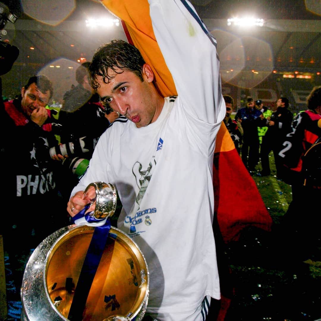 UEFAチャンピオンズリーグさんのインスタグラム写真 - (UEFAチャンピオンズリーグInstagram)「⭐️ Raúl González ⭐️⁣ Your favourite Raúl moment is _________ 👈⁣ ⁣ 🇪🇸 42 today 🥳🥳🥳⁣ ⁣ 🏆1⃣9⃣9⃣8⃣⁣ 🏆2⃣0⃣0⃣0⃣⁣ 🏆2⃣0⃣0⃣2⃣」6月27日 19時33分 - championsleague