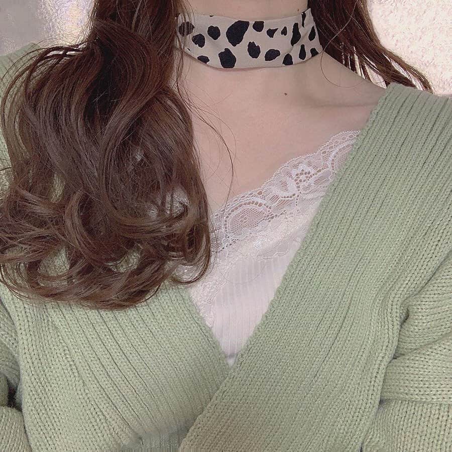 PATRA magazineさんのインスタグラム写真 - (PATRA magazineInstagram)「6/27♡スワイプしてね👉「お洒落さんが着るタンクトップ♡」 . 夏に着まわせるタンクトップの着こなし方をご紹介♡ . インナーとして着てジャケットを羽織るのもよし、一枚でサラッと着るのもよしな優れもの♡ . ロンパースやオールインワンと合わせて涼しげに着るのもオススメ◎ . 一枚持っているだけで着まわし力抜群♪ . . Thank you🌹 @a_k_a_k_a_/ @___shiii7 @aishii_i / @1016_kanako ＠___ponmk2___ / @hi_na_no0121 . . 今女の子の中で流行っているコトやITEMがあればPATRAをタグ付けして教えてね♥ 皆さんのすてきな投稿をぜひ紹介させてください！ . . . #PATRA #お洒落さんと繋がりたい #おしゃれさんと繋がりたい #真夏のコーデ #コーデ  #タンクトップ #ワンショルタンク #ワンショル #レイヤー #重ね着 #ノースリーブ  #オールインワン #ロンパース #着こなし術  #お洒落 #女の子 #インナー #着まわし #肌見せ #夏 #夏ファッション #ootd」6月27日 19時38分 - patra__jp