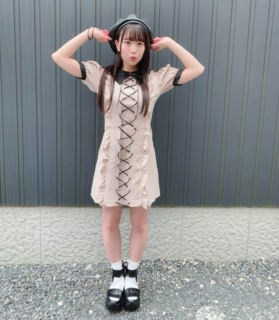 柳川みあさんのインスタグラム写真 - (柳川みあInstagram)「今日の私服ちゃん🎀  かわいい？？💭💓 ちょっぴりお姉さん？？💘 #柳川みあ #アイドル #私服 #あいどる #bubblestokyo  #ベレー帽 #オフショル #厚底サンダル #ロングヘア #かわいい #followme #japanesegirl #japaneseidol #idol #kawaii #いいね歓迎 #ふぉろーみー」6月27日 19時47分 - miapichan_