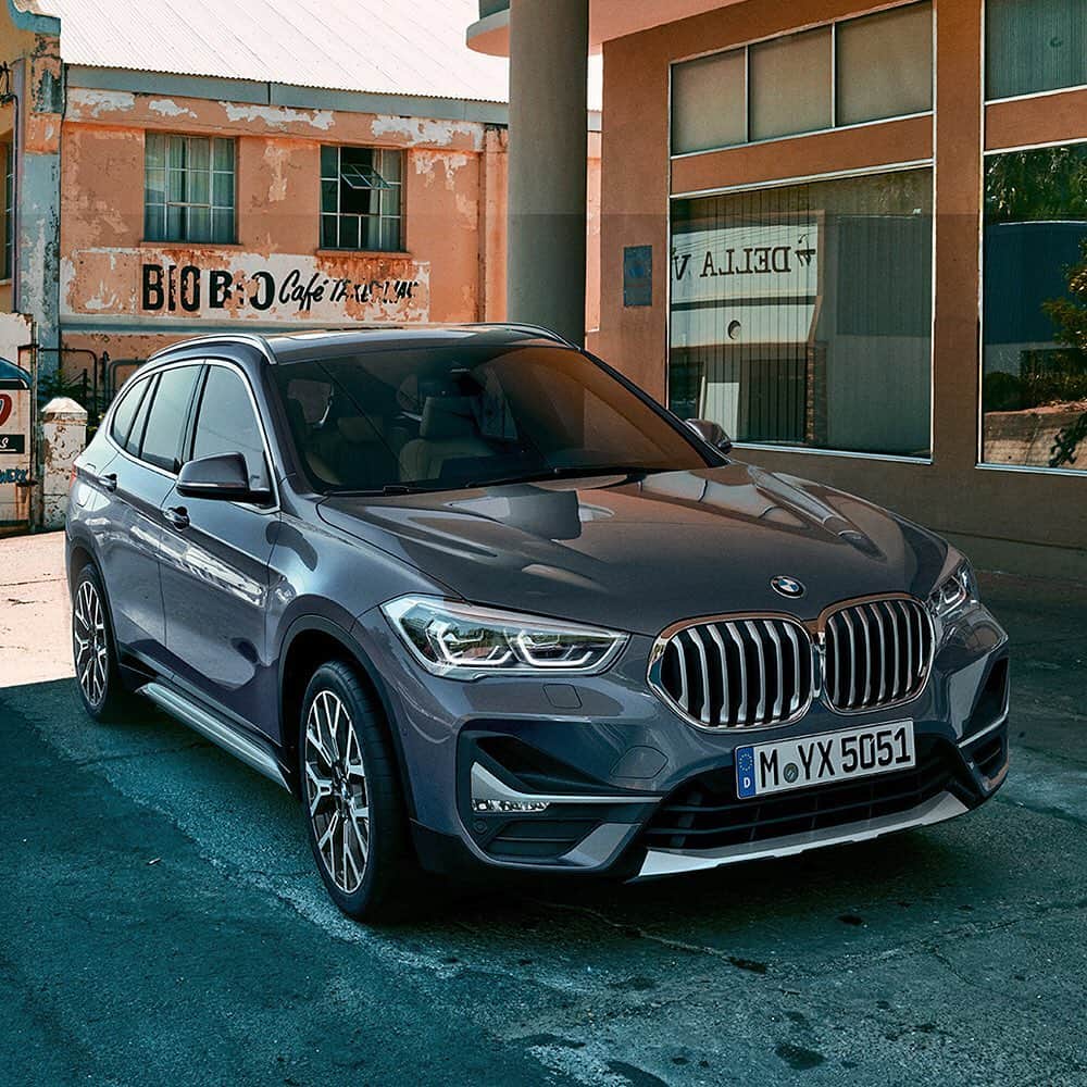 のインスタグラム：「. “THE X1” ゆるぎない野心とともに、走り出せ。 . ニューBMW X1、2019年夏、誕生 . 「THE X1 スペシャルマガジン」では、ニューBMW X1の最新情報をいち早くお届けいたします。 ぜひご登録ください。 . @bmwjapan アカウントトップのURLをタップすると、BMW公式サイトよりニューBMW X1の詳細をご覧いただけます。 . #TheX1 . #BMW #駆けぬける歓び #BMWJapan #BMWWorld #BMWPost #BMWgram #BMWlovers #BMWlife #BMWlove #BMWforlife #BMWcar」