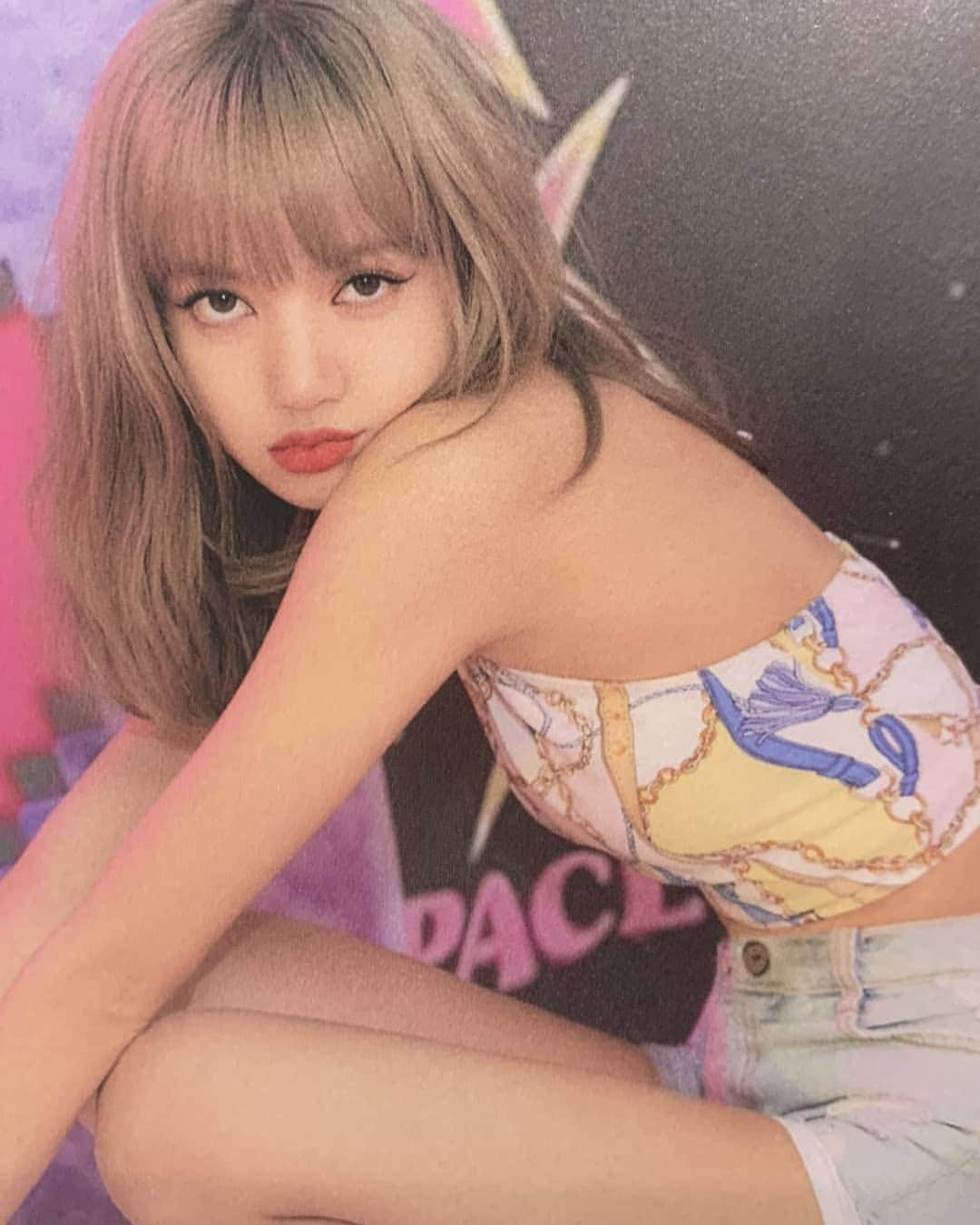 リサさんのインスタグラム写真 - (リサInstagram)「190627 - Blackpink Photobook Limited Edition #BLACKPINK#블랙핑크#LISA#리사 —©BP_doldori2e」6月27日 20時26分 - lisa.blackpink