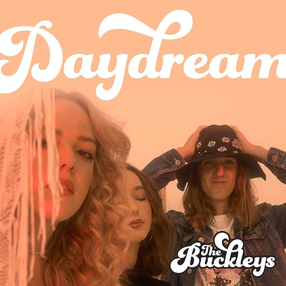 ブレントン・スウェイツさんのインスタグラム写真 - (ブレントン・スウェイツInstagram)「DAYDREAM is here! Killer new band from AUS @the.buckleys Had a blast making this with you guys!  Thanks for joining me behind the camera @mtmmfilm 🎬 and my good mate @eddiebaroo for playing one of the most iconic bus drivers in music video history! 🤡 Check it out! Link for vid in bio. 🗣🎸🎬👍」6月27日 20時41分 - brentonthwaites