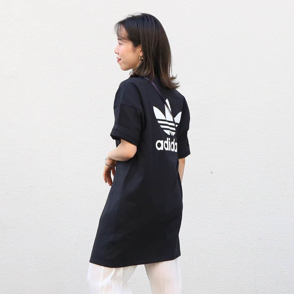 CAPRICIEUX LE'MAGEさんのインスタグラム写真 - (CAPRICIEUX LE'MAGEInstagram)「・ ・ recommend ・ ・ 【adidas】TREFOIL Tシャツワンピース @adidasoriginals ・ ・ 背面の大胆なトレフォイルロゴがインパクトを与えるデザインです◎！ ・ ・ 着用 @yuka_lemage ・ #capricieux_lemage#capricieuxlemage#lemage#カプリシュレマージュ#レマージュ #2019ss#recommended#summerfashion#summer#newarrivals#fashion#大人カジュアル#シンプル#adidasoriginals#adidas#アディダス#ワンピース#onepiece#Tシャツ」6月27日 20時40分 - capricieux_lemage