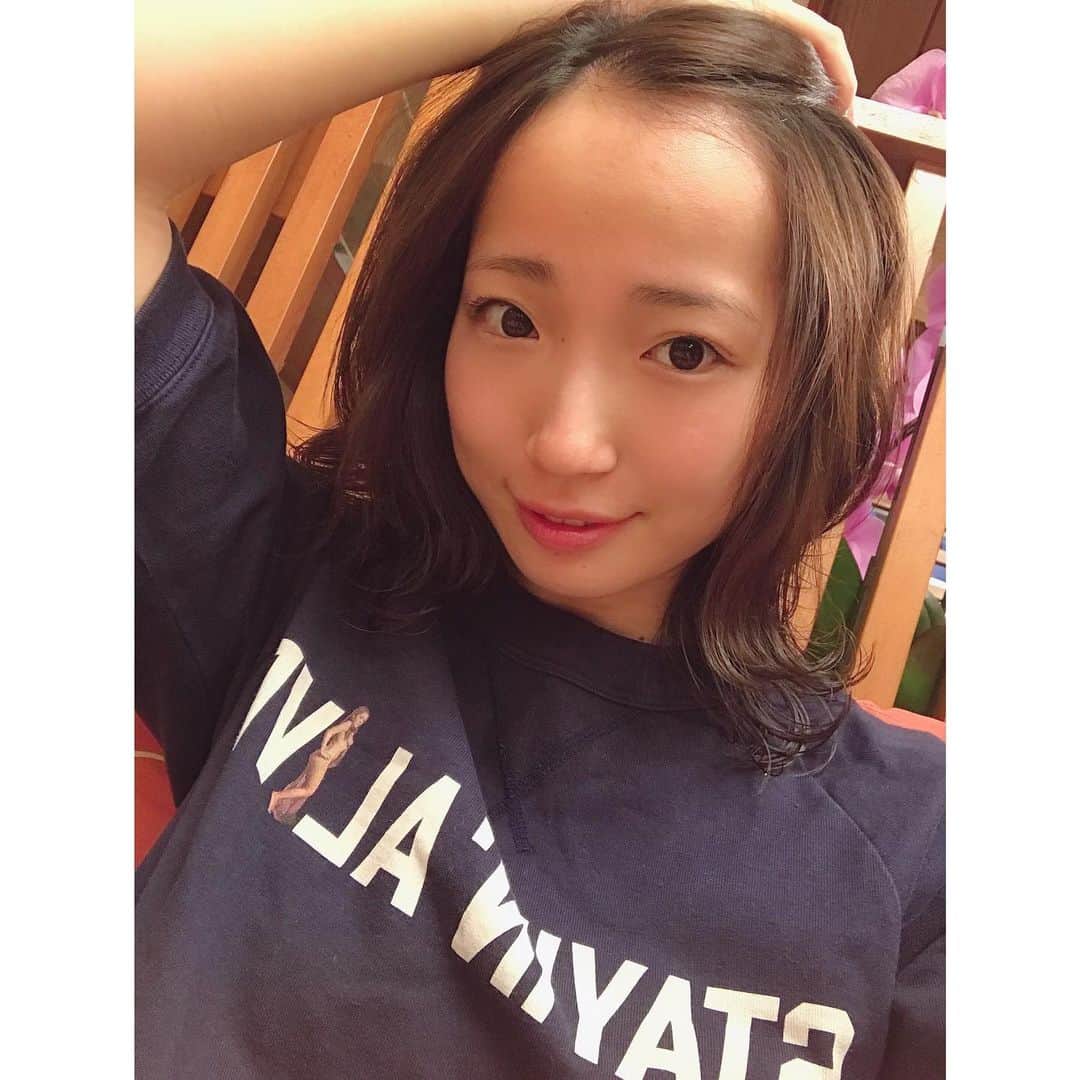 有明ゆなさんのインスタグラム写真 - (有明ゆなInstagram)「暑いと前髪が邪魔で でこっぱちになる！笑笑 . . . . #有明ゆな #ちっぱい #シンデレラバスト #グラドル #私服 #おでこ #でこ #でこだし #デコ出し #ゆるふわ巻き #ゆるふわヘア」6月27日 20時48分 - ariake_yuna