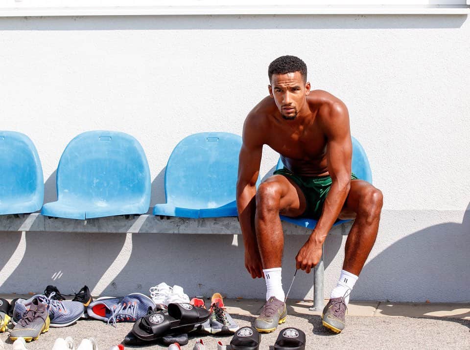 スコット・シンクレアのインスタグラム：「...Lace up, ready for the next session!  #preseason #Austria #celticfc」
