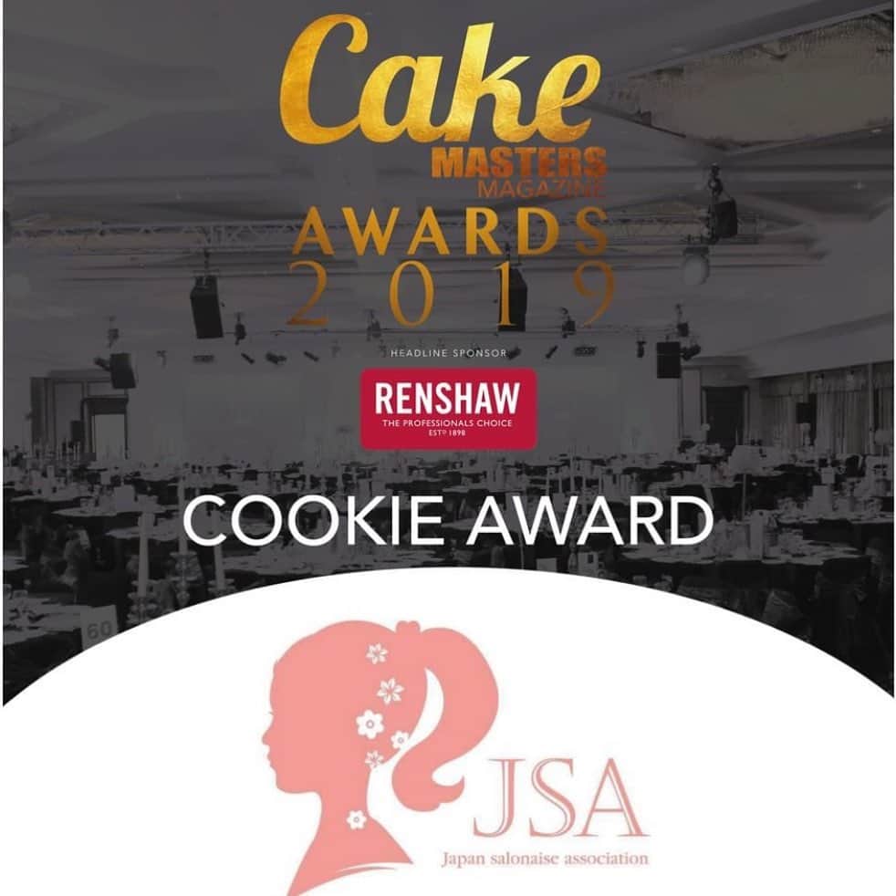 のインスタグラム：「今年も、イギリスバーミンガムで開催される @cakemasters クッキーカテゴリースポンサーをさせていただきます。 「アイシングクッキー業界の発展を願って」2年連続での支援となります。 限定12名までとなりますが、VIP席で受賞パーティーに参加ができます✨  JSA講師のみなさま、ぜひご一緒しましょう♡ また、同時開催のケースインターナショナルコンペティションへの参加も、お待ちしております❣️エントリーから、現地での搬入・搬出もサポートさせていただきます✨ #cakemasters  #cakemastersawards」