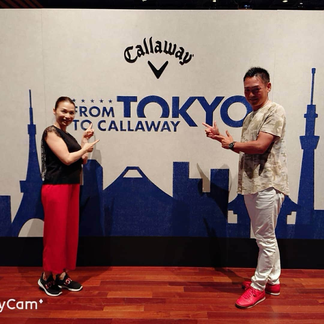 渡辺めぐみさんのインスタグラム写真 - (渡辺めぐみInstagram)「Callawayアパレルの、展示会行って来ました😁⤴️⤴️⤴️ 2020年オリンピックイヤー向けの、沢山の素敵なデザインがありました😁❤️👍 来年が、待てないかも➰🎵 偶然、常住プロに会えました😁⤴️⤴️⤴️ とにかく、Callawayアパレルファンの皆様、ワクワクしてお待ち下さい😁❤️👍 展示会って、得した気分になります😁⤴️⤴️⤴️ #callaway #callawayアパレル #ゴルフウェア#ゴルフ女子#ゴルフ#golf #筋トレ#筋トレ女子#instagrammer#instagramgolf #instagramgood #instagramlike #Instagram #instagramjapan@tsunetakatsunesumi」6月27日 21時08分 - meguheart