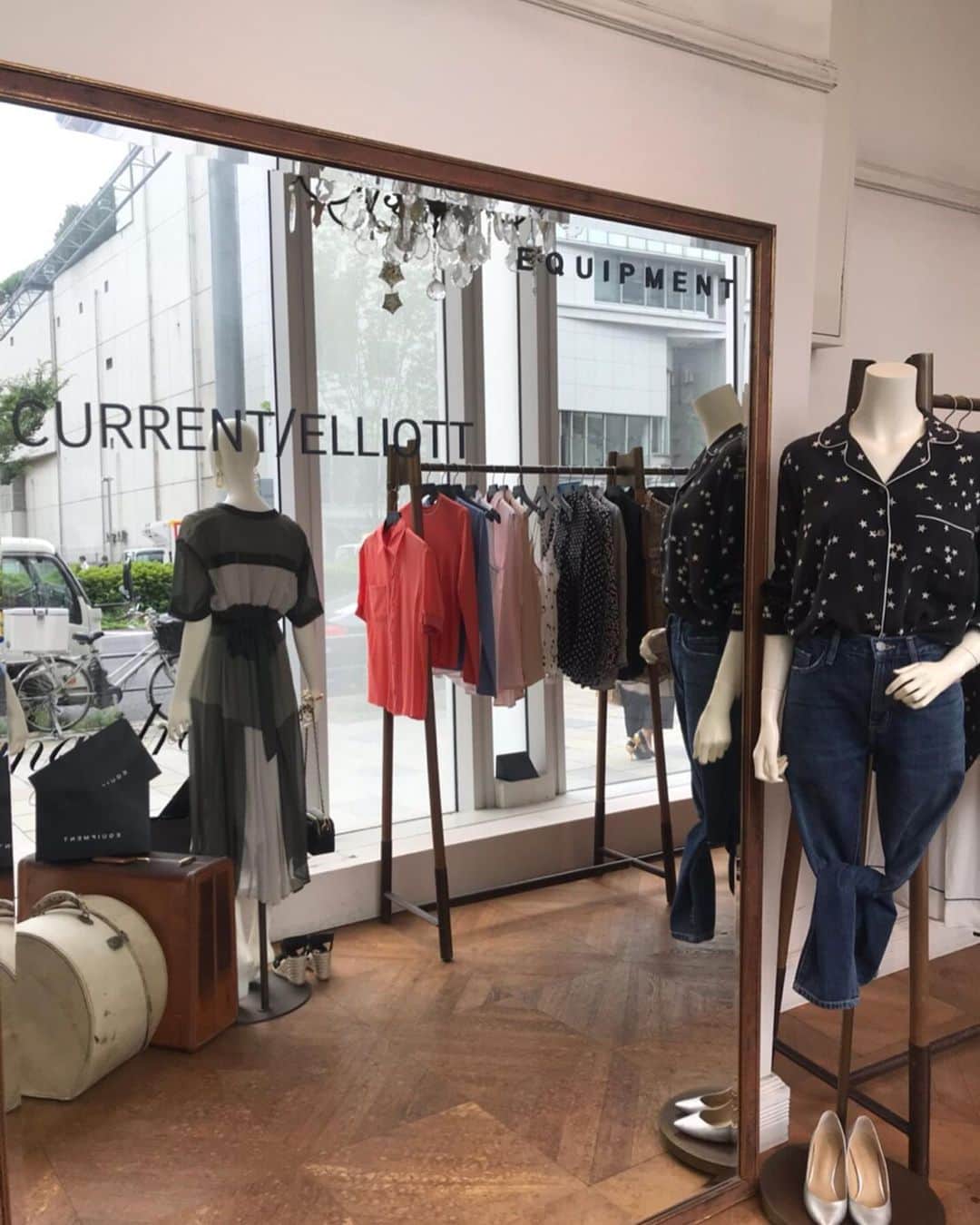 Loungedress officialのグルメインスタ