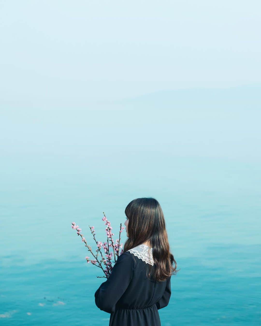 sorayuchiのインスタグラム：「・ スイカとか、海とか、花火とか。 夏遊びしながら写真撮ったりして遊びたい☺︎」
